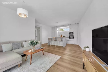 Prodej bytu 4+kk 128 m² Býkev