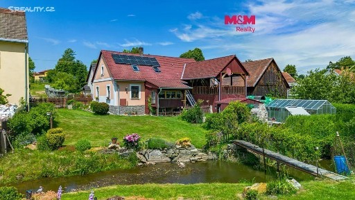 Prodej rodinného domu 187 m², pozemek 969 m²