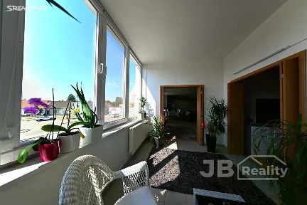 Prodej bytu 3+kk 145 m² Pohořelice