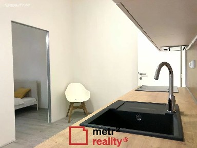 Pronájem bytu 1+1 55 m² Dobrovského, Olomouc