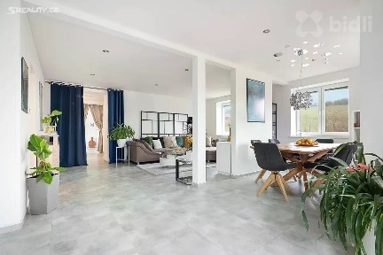 Prodej rodinného domu 193 m², pozemek 950 m²