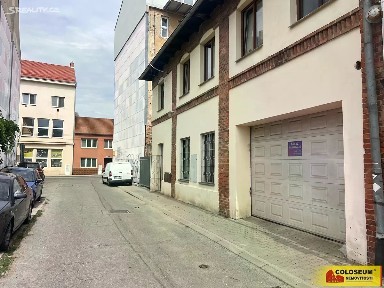 Dukelská třída, Brno - Husovice