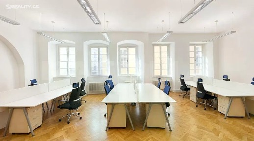 Pronájem kanceláře 250 m² Malé náměstí, Praha - Staré Město