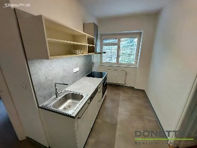 Pronájem bytu 3+1 87 m² Labská kotlina, Hradec Králové