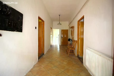Kolín, Kolín IV, Školská