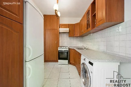 Prodej bytu 3+1 70 m² Družstevní, Pardubice - Polabiny