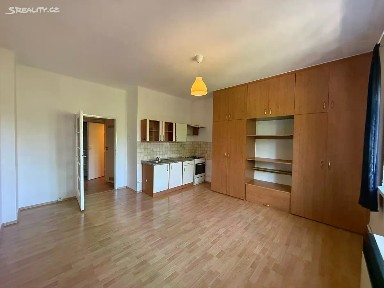 Pronájem bytu 1+kk 30 m² U Balabenky, Praha - Libeň