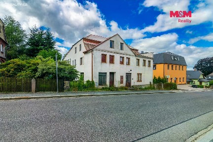 Prodej rodinného domu 321 m², pozemek 816 m²