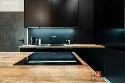 Pronájem bytu 3+1 124 m² Partyzánské náměstí, Ostrava - Moravská Ostrava
