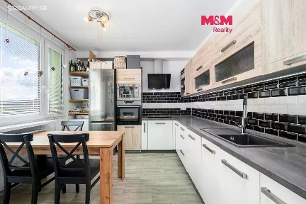 Prodej bytu 3+1 78 m² Rabasova, Ústí nad Labem - Severní Terasa