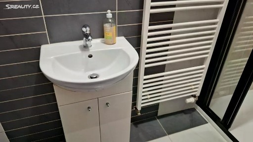Pronájem bytu 2+kk 55 m² Jiřinková, Praha - Záběhlice