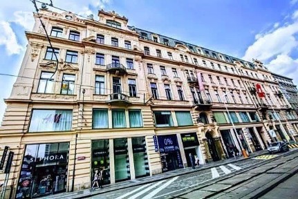 Pronájem kanceláře 466 m²