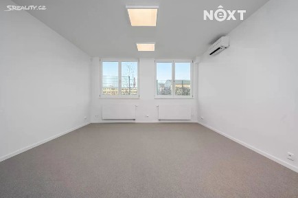Pronájem kanceláře 351 m² Holečkova, Praha - Smíchov