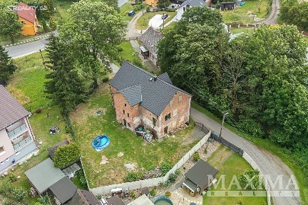 Prodej rodinného domu 269 m², pozemek 798 m²