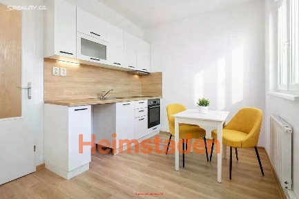 Pronájem bytu 1+kk 30 m² Slovenská, Karviná - Hranice