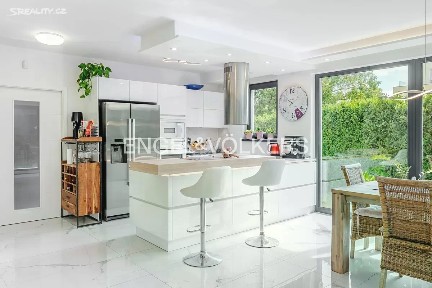 Pronájem rodinného domu 153 m², pozemek 274 m² Pod starou školou, Praha - Nebušice