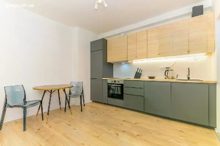 Pronájem bytu 2+kk 37 m² Trenčínská, Praha - Záběhlice