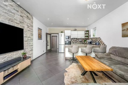 Prodej bytu 3+kk 74 m² Nad Hřištěm, Nová Ves