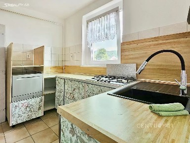Pronájem bytu 2+1 38 m² Nerudova, Dubí - Bystřice