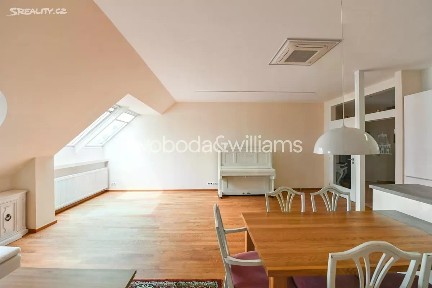 Pronájem bytu 4+kk 140 m² náměstí Jiřího z Poděbrad, Praha - Vinohrady