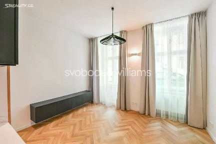Pronájem bytu 1+kk 39 m² Varšavská, Praha - Vinohrady