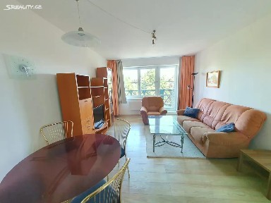 Pronájem bytu 3+1 80 m² Společná, Praha - Libeň