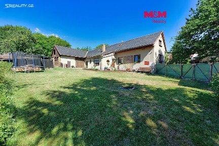 Prodej rodinného domu 100 m², pozemek 3420 m²