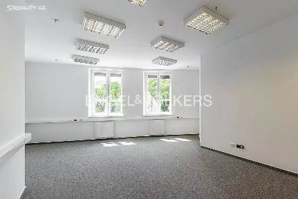 Pronájem kanceláře 34 m² Nuselská, Praha - Michle
