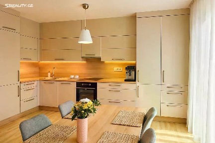 Prodej bytu 3+kk 99 m² U Sportovní školy, Pardubice - Ohrazenice