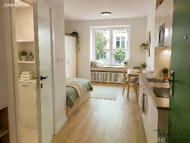 Prodej bytu 1+kk 24 m² 8. května, Olomouc