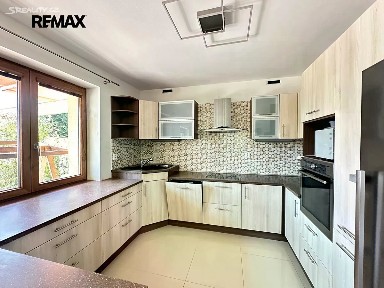 Pronájem rodinného domu 152 m², pozemek 1967 m² Peruc - Hřivčice