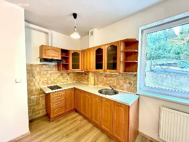 Pronájem bytu 1+kk 39 m² Budilova, Praha - Libeň