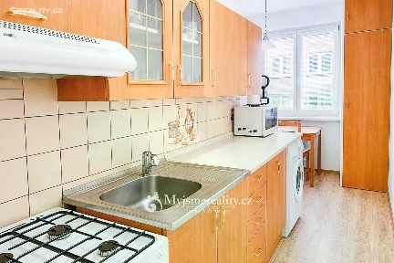 Pronájem bytu 2+1 57 m² Hálkova, Znojmo