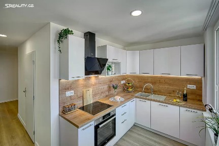 Pronájem bytu 2+1 60 m² Kpt. Nálepky, Louny