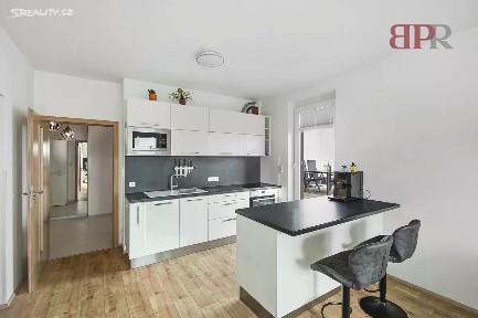Prodej bytu 1+kk 56 m² Honzíkova, Praha - Dolní Měcholupy