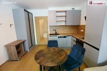 Prodej bytu 1+kk 38 m² Domalípova, Praha - Hloubětín