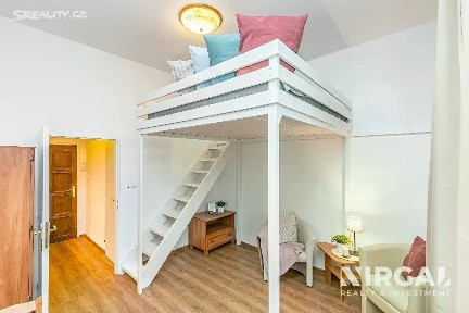 Pronájem bytu 1+kk 23 m² Vratislavova, Praha - Vyšehrad