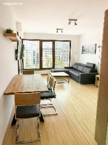 Pronájem bytu 2+kk 58 m² Rohanské nábřeží, Praha - Karlín