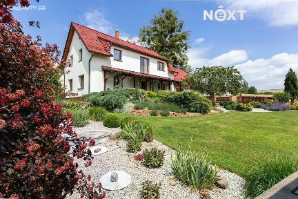 Prodej vícegeneračního domu 350 m², pozemek 2953 m²
