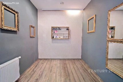 Pronájem komerční nemovitosti 13 m² Hluboká, Zlín