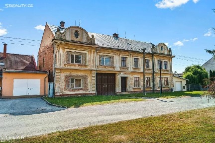 Prodej rodinného domu 488 m², pozemek 3972 m²