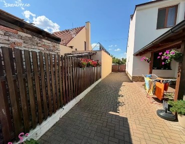 Prodej rodinného domu 100 m², pozemek 196 m²