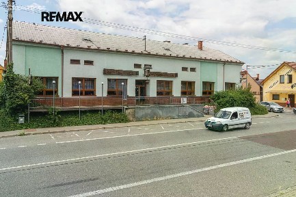 Prodej komerční nemovitosti 1450 m²
