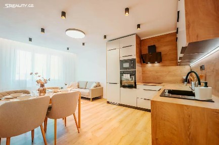 Prodej bytu 3+kk 64 m² Vejprnická, Plzeň - Skvrňany
