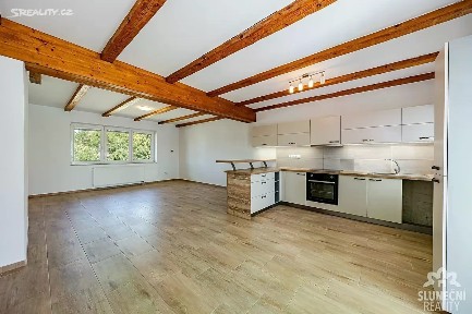Pronájem rodinného domu 175 m², pozemek 722 m² třída Vítězství, Kunovice