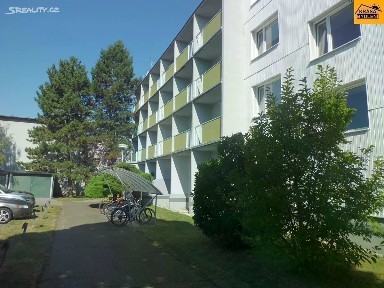 Olomouc, Chválkovice, Železniční