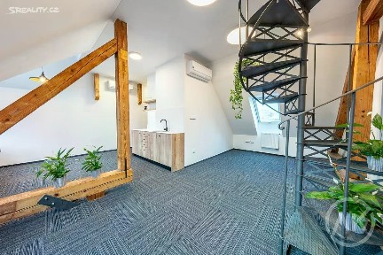 Ostrava, Ostrava-město, Mariánské Hory, Nivnická, 10