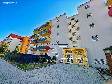 Pronájem bytu 2+kk 47 m² Husova tř., České Budějovice