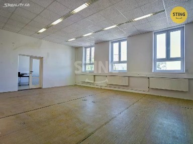 Pronájem kanceláře 150 m²