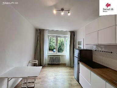 Pronájem bytu 1+kk 22 m² Bojanovická, Praha - Záběhlice